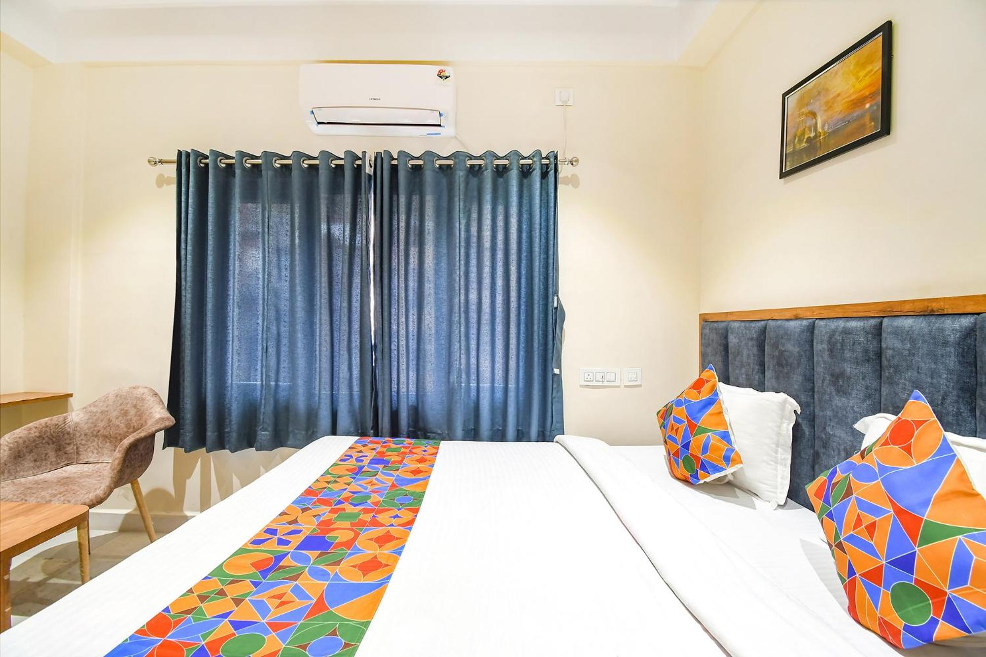 Fabhotel Prime The Golden Plaza - Nr Tarapith Temple Esterno foto