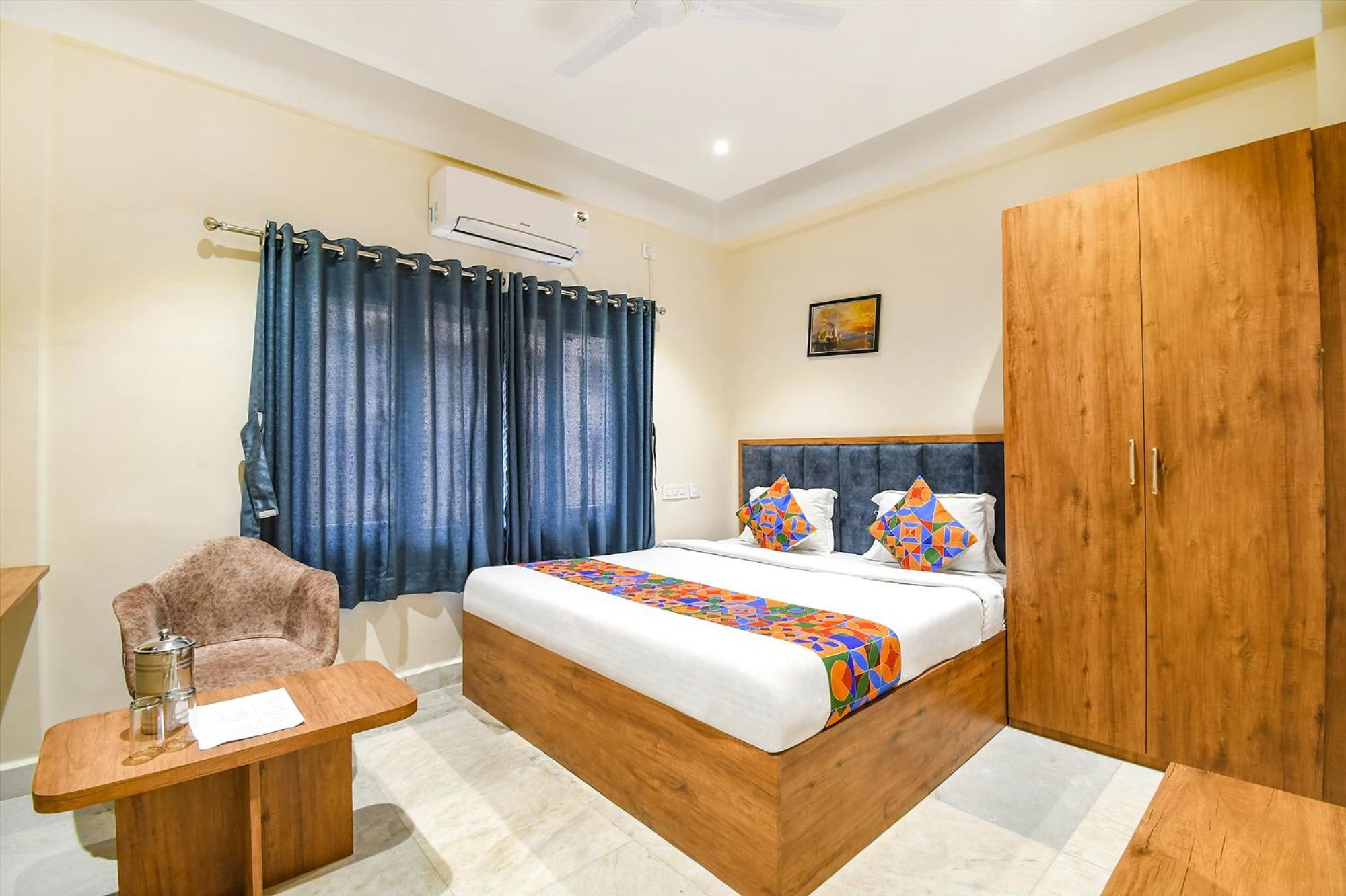 Fabhotel Prime The Golden Plaza - Nr Tarapith Temple Esterno foto